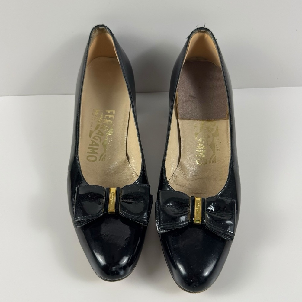 Salvatore Ferragamo Vara Black Leather Bow Babydoll Shoes Kitten Heels Sz 7.5 4A - Picture 2 of 6